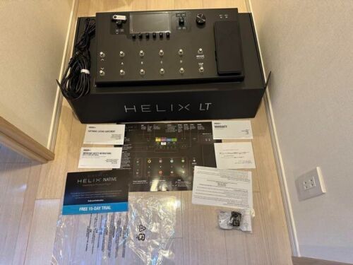 Line 6 Helix LT Guitar Multi Effects Processor pedal Black Tested w/ Power cable