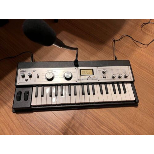 Korg microKorg  Keyboard Synthesizer XL